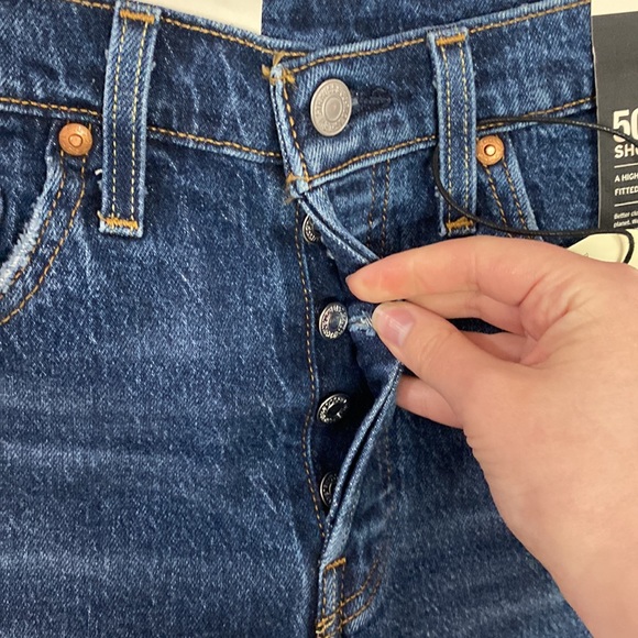 Levi’s Premium 501 High-Rise Distressed mini Shorts in Salsa Destiny Wash sz 27 - Picture 6 of 14